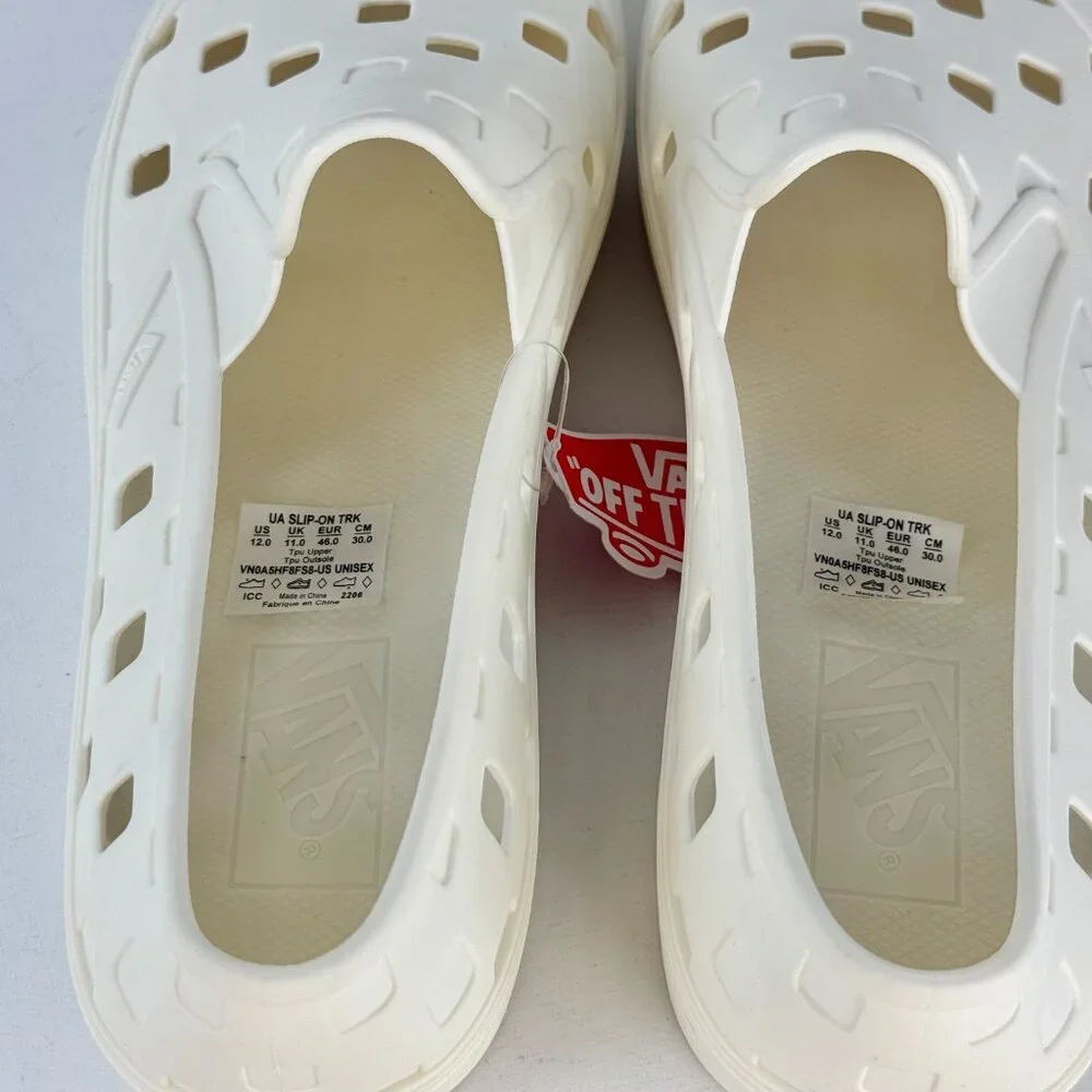 Men's 12 Women's 13.5 Vans Slip-On Mule TRK Sneakers Water Shoes - Marshmallow